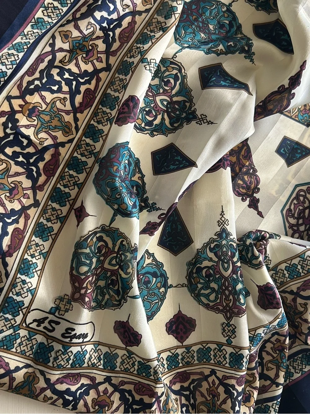 A S Esarp vintage Turkish Designer Quality large silk scarf